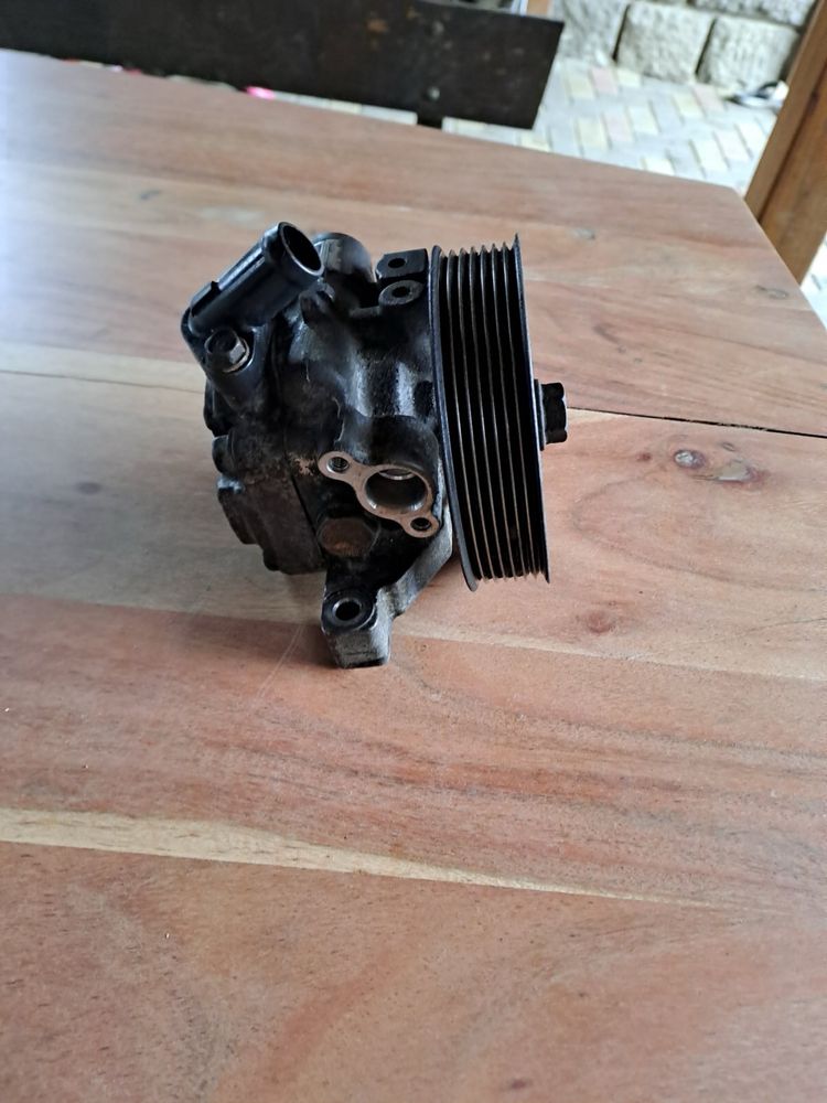 Хидравлична помпа Honda CRV3 2.2 140кс
