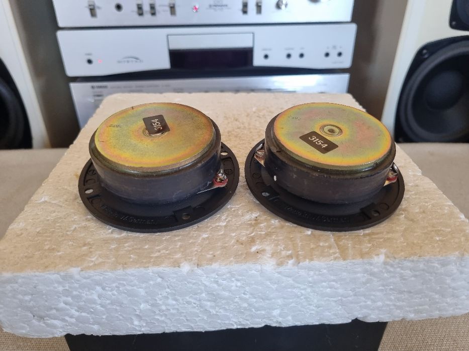 Set Difuzoare Medii Canton. 5 ohms, 40 watts, 9,5 cm. Impecabile.