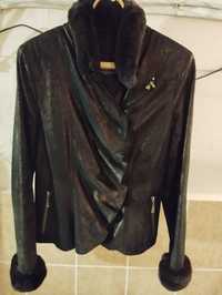 Продам женскую куртку 46 размер, лазерная кожа с мехом. Турция