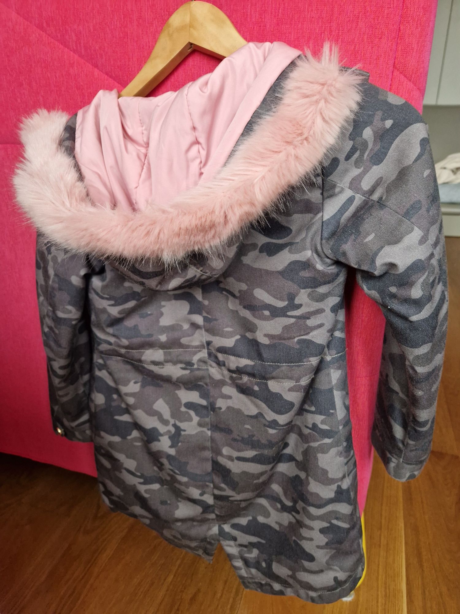 Камуфлажна оригинална парка Guess 8г.