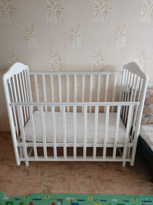 Продам детскую кроватку
