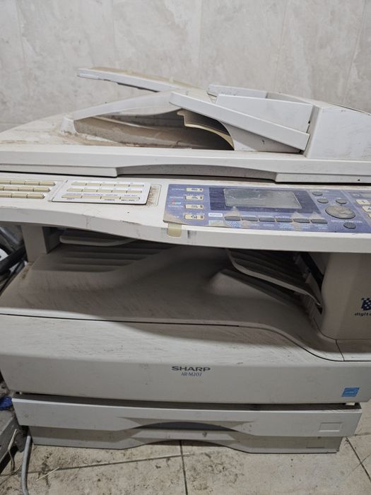 Принтер Машина Sharp AR-M207
