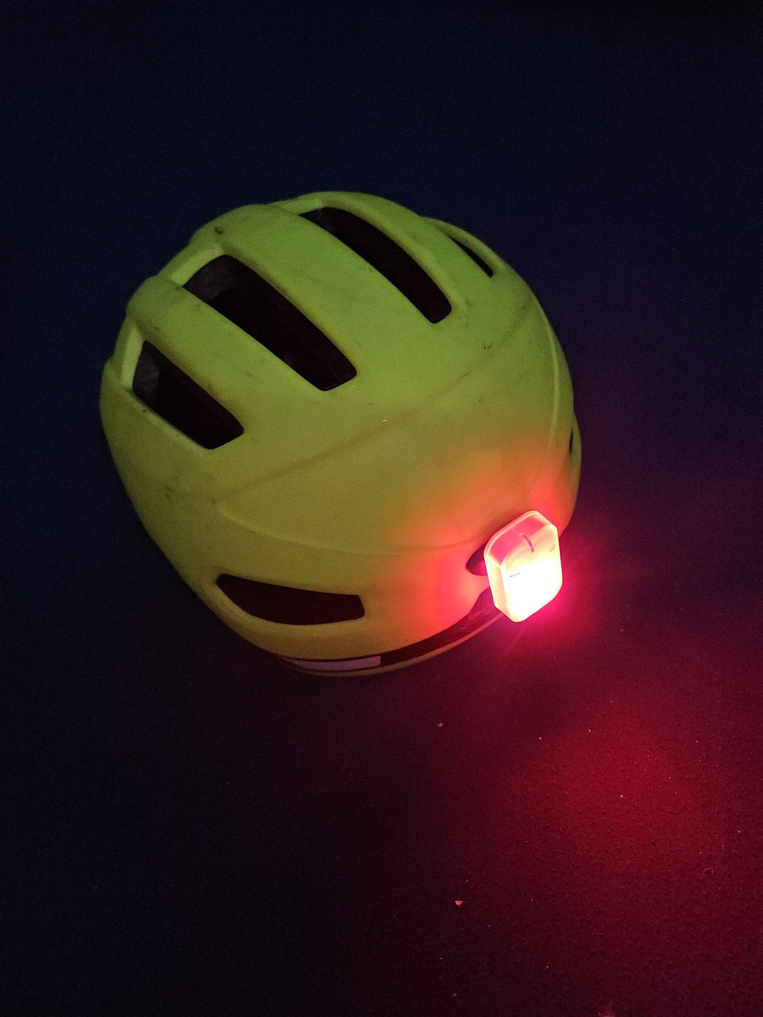 Casca bicicleta galben fluorescent