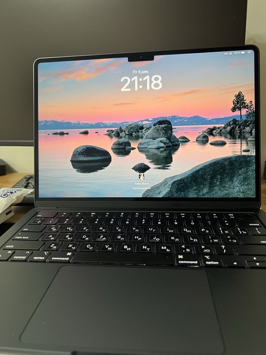 Macbook air m2 16/256 midnight sotiladi