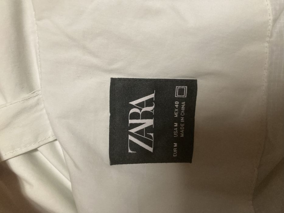 Vand geaca zara.