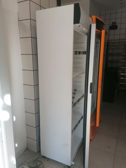 Фризер, витринен