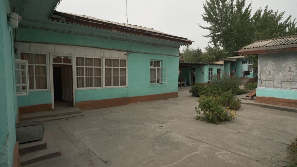 Ховли Уй сотилади! Ойим Ихлос кучаси