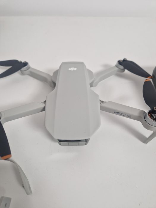 Dji mini 2 se. Aproape noua.zburata de 5 ori