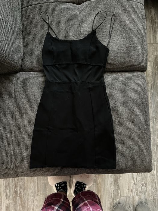 Черна рокля Bershka