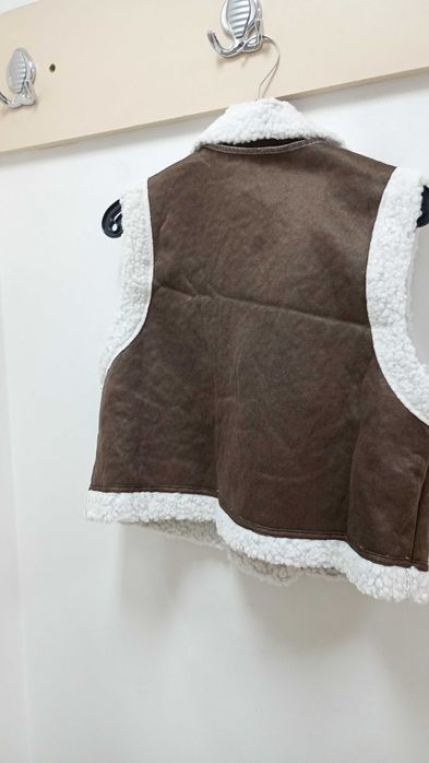 Дамски елек М размер