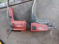 Mașină hilti de suruburi pe banda