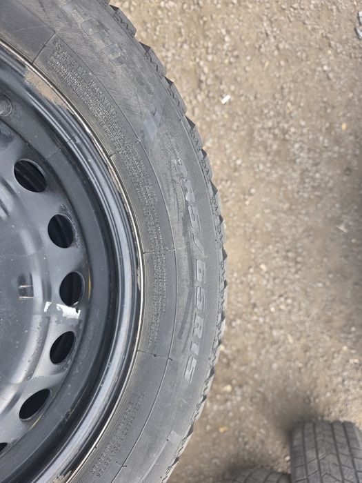 Комплект зимних шины R15 185/65