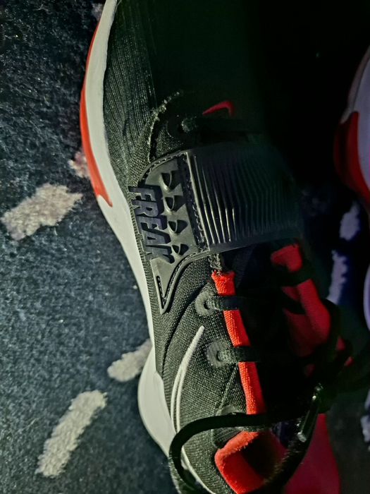 Nike zoom freak 3 bread