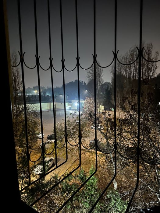 Ahmad yugnakiy 26a dom 3/4/5 srochni sotiladi n kelishtirib beraman