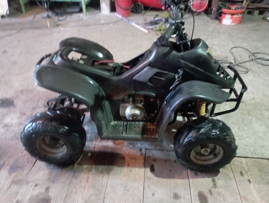 Vând ATV 125 cc Loncin în stare foarte bună