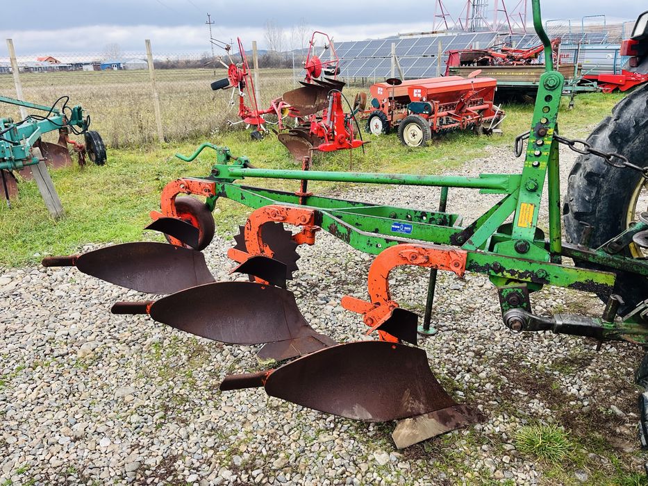 Plug cu 3 capuri, brazdare, cormane Heger cu roata de copiere 70 inalt