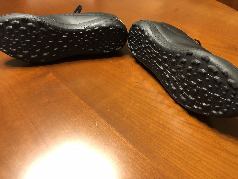 Ghete fotbal Kipsta 100 Turf TF - marime 43, noi, cu eticheta