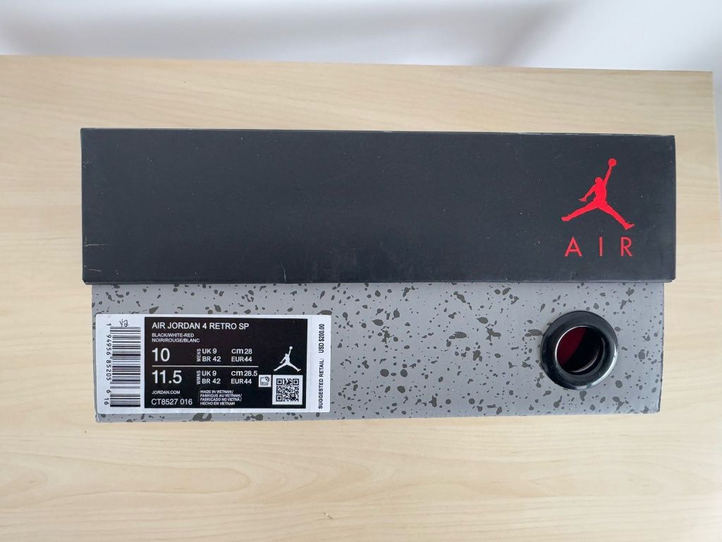 Air Jordan 4 Retro