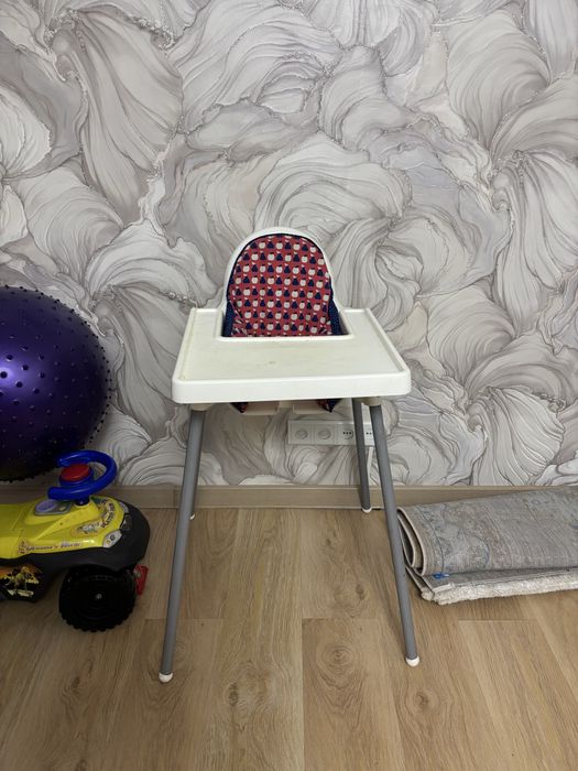 Отдам бесплатно стульчик для кормления