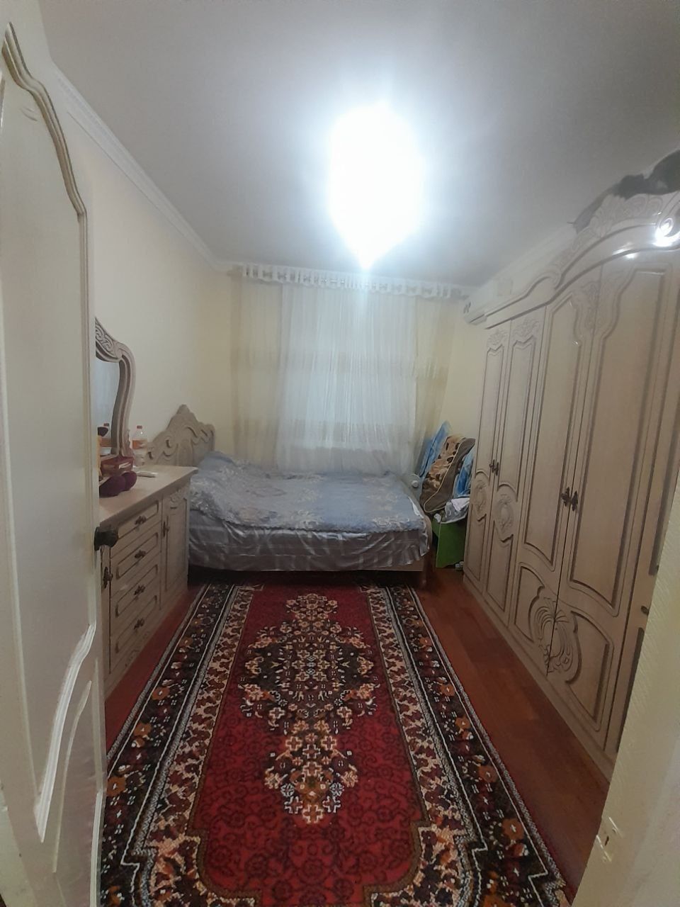 Yangi yo'l shaharida 2 xonali massiv Annakulovda 2 xonali uy sotiladi