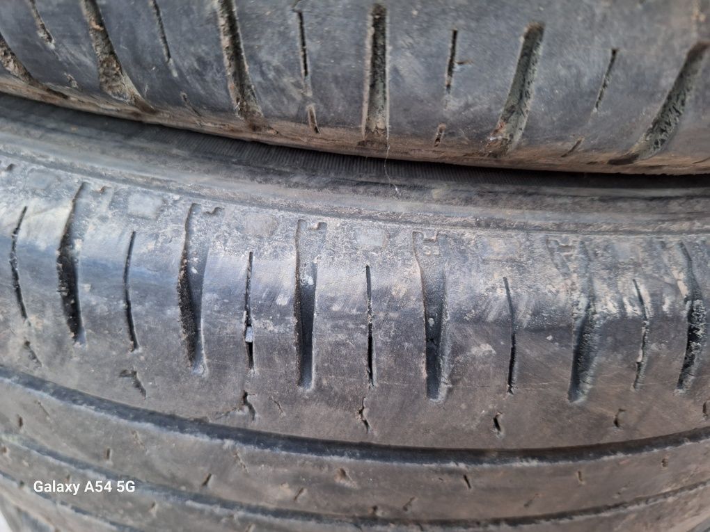 vând anvelope 195/75R16C