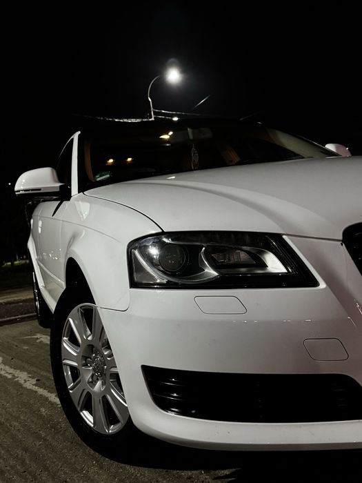 Audi A3, hatchback, 1.4 TFSI Panoramic cu trapa .