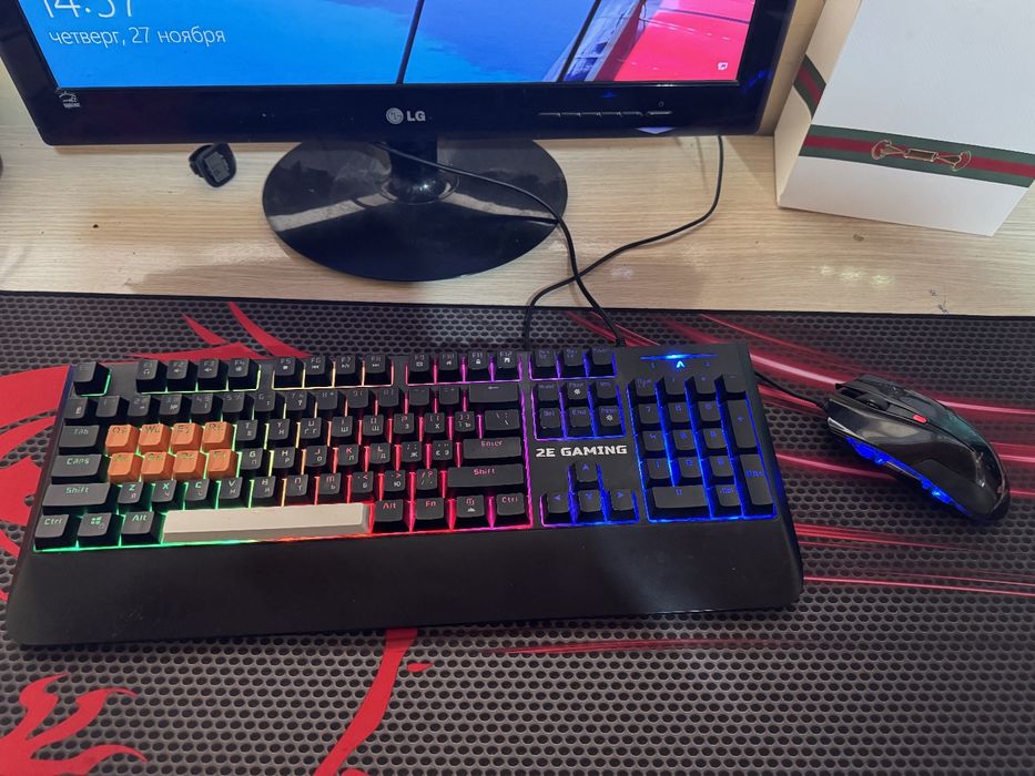 Komplekt kompyuter sotiladi