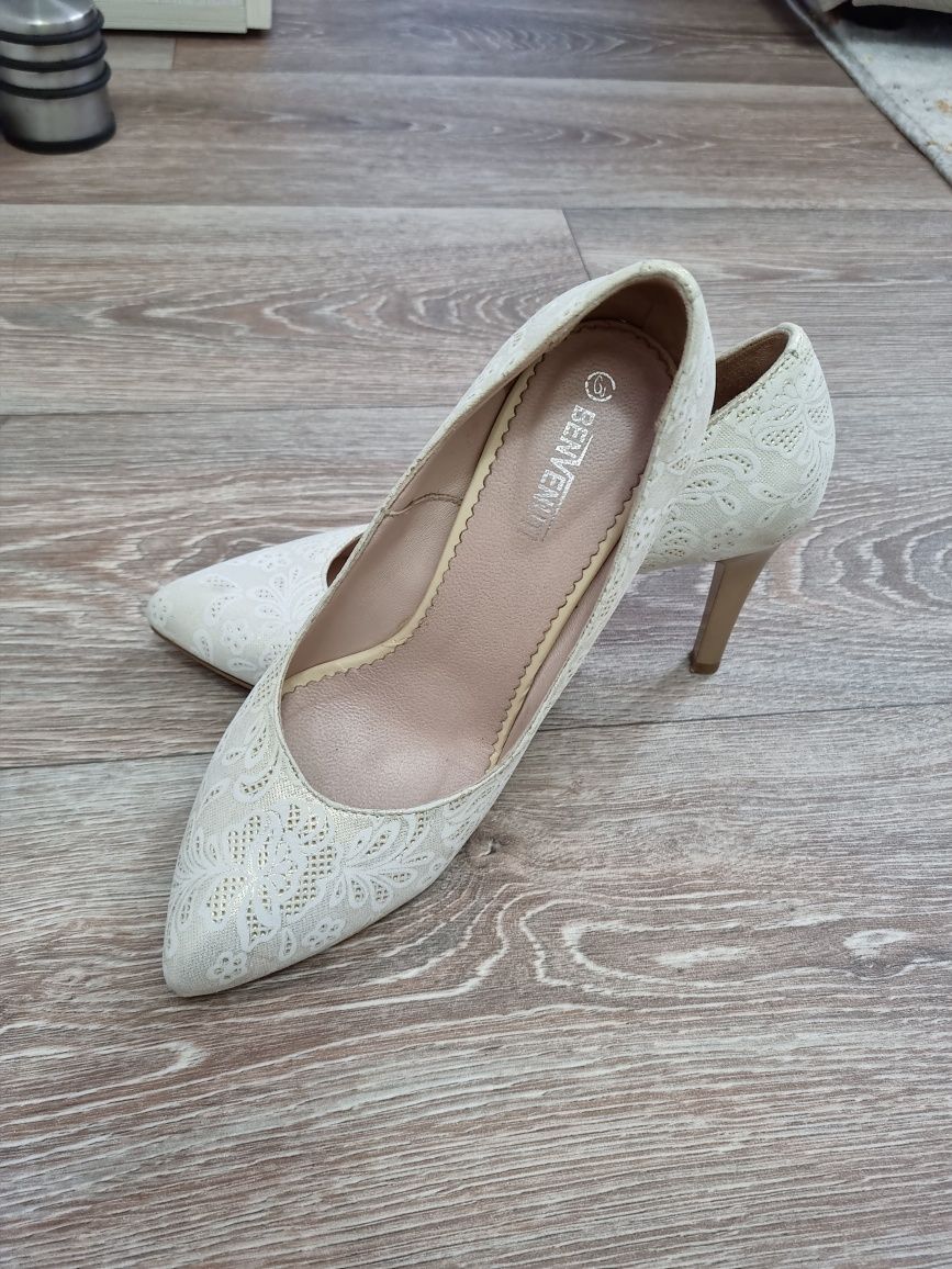 Pantofi Benvenuti 38 dantela cu auriu ocazie eveniment mireasa nunta