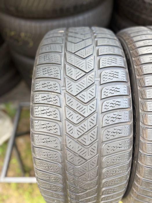205 50 17 Anvelope Pirelli, stare foarte bună! Profil 5.5 mm
