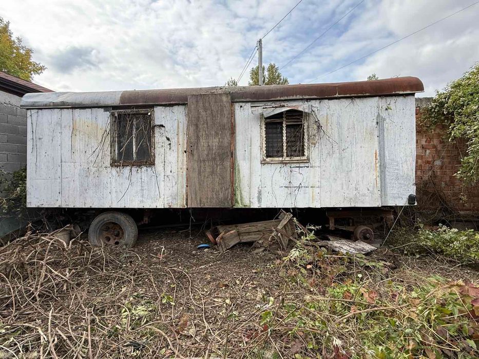 Фургони строителни