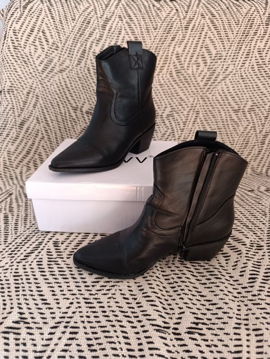 Ghete model ciocate marimea 36, second-hand