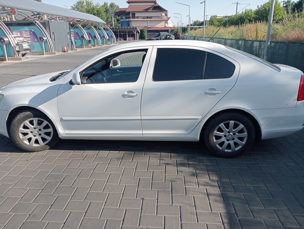 SKODA Octavia2012