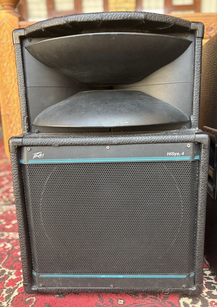 Продаются колонки Peavey
