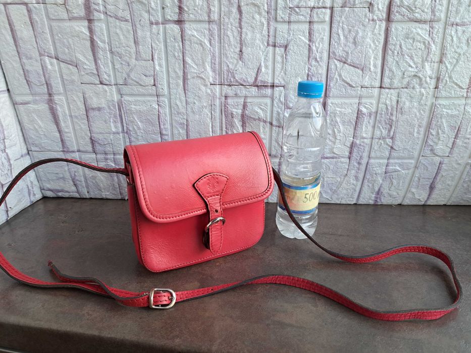 дамска чанта,червена малка чантичка-естествена кожа