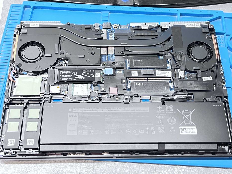 Реновиран лаптоп Dell Precision 7560 i9-11950H 32GB 1TB RTX A3000 6GB