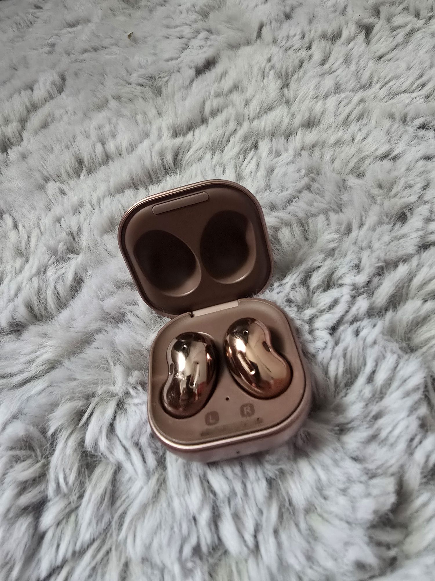 casti galaxy buds live
