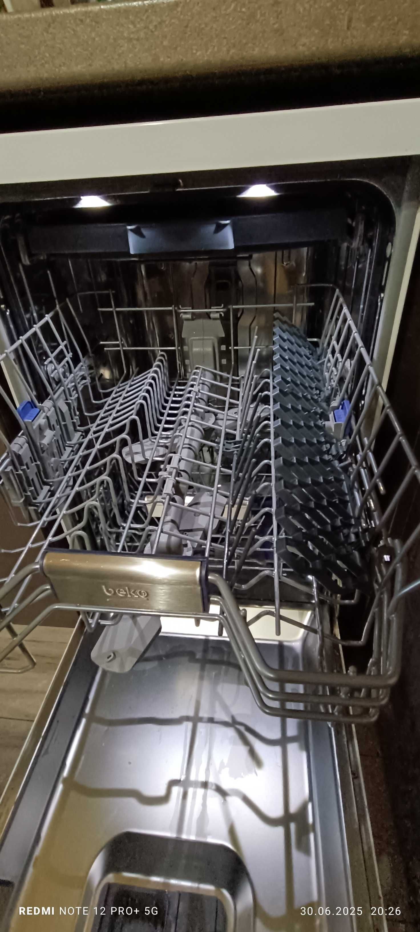Продавам съдомиялна машина BEKO