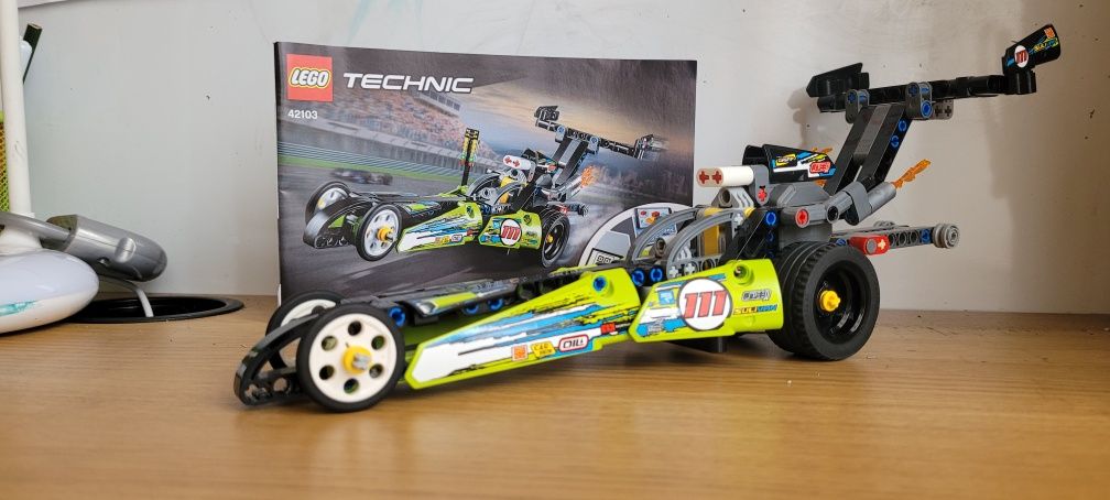 Lego Tehnic 42103 Dragster