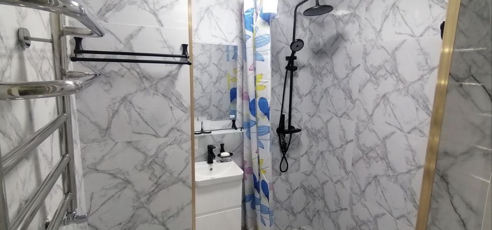 Сдается 2 ком в окружении 40 лет. За Олмос Ресиденс. Метро Олмос