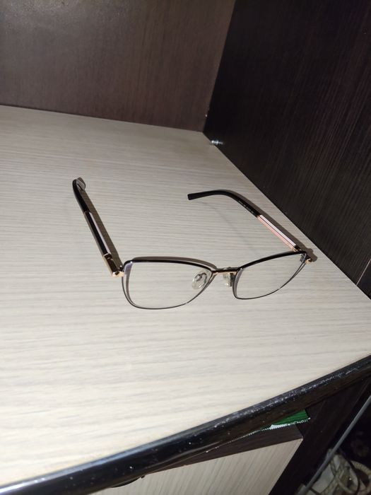 Ochelari de vedere noi