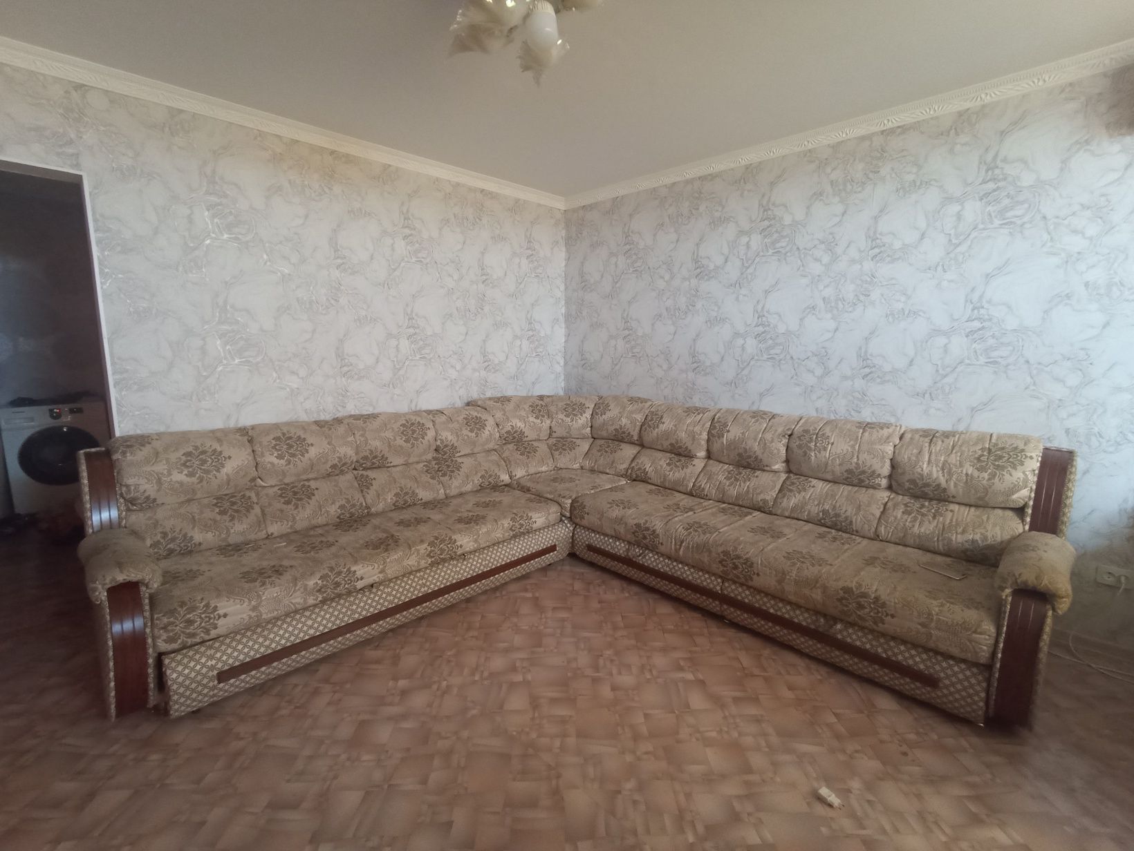 Продам три дивана