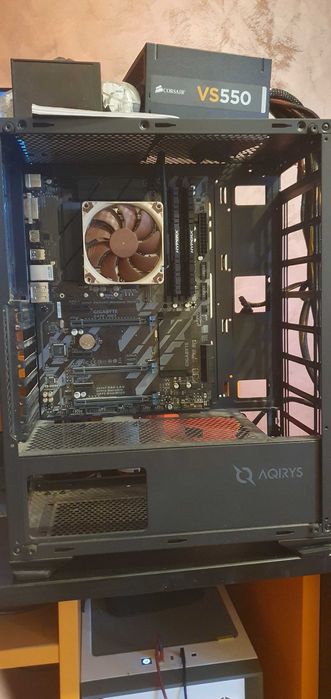 Componente PC de vanzare (Procesor I5 9400F, 16GB RAM)