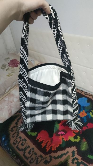 Traista realizată manual