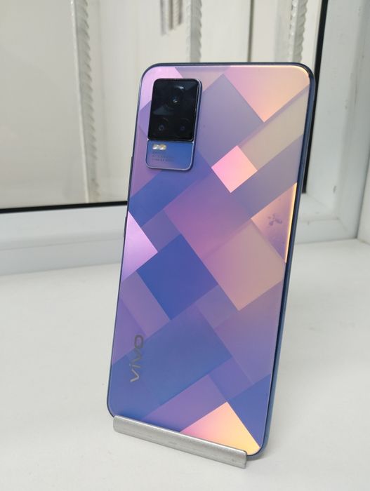 Vivo v21e 128gb в хорошем состоянии