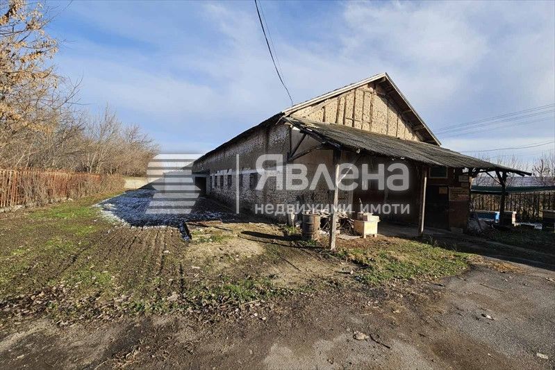 Продава се Склад в с. Дълго поле, Област Пловдив - 2199 кв.м за 39 €/кв.м - Снимка #1
