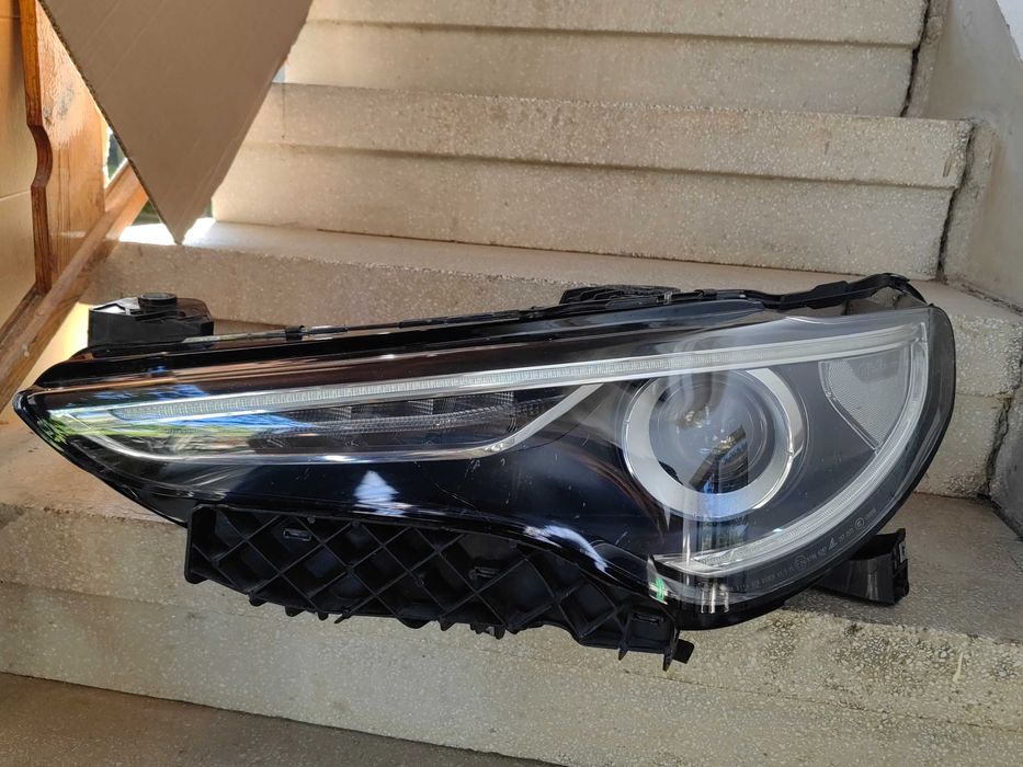 Фар Alfa Romeo Stelvio Bi-Xenon LED ляв Фар Stelvio Оригинален