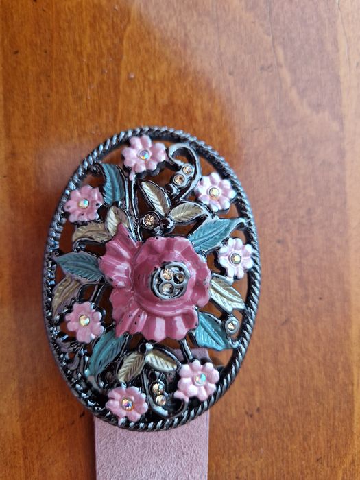 Curea dama din piele roz cu catarama florala