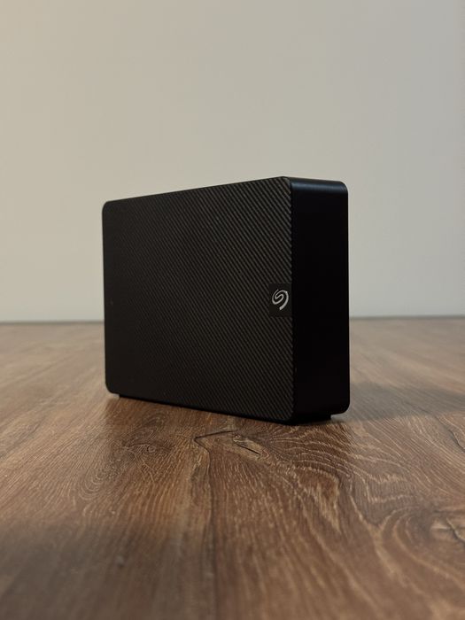 Seagate Expansion Desktop 10TB – Външен хард диск (USB 3.0)