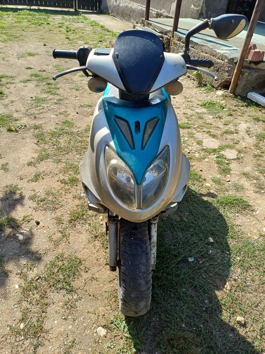Vand scuter Keeway de 49 cc 2t