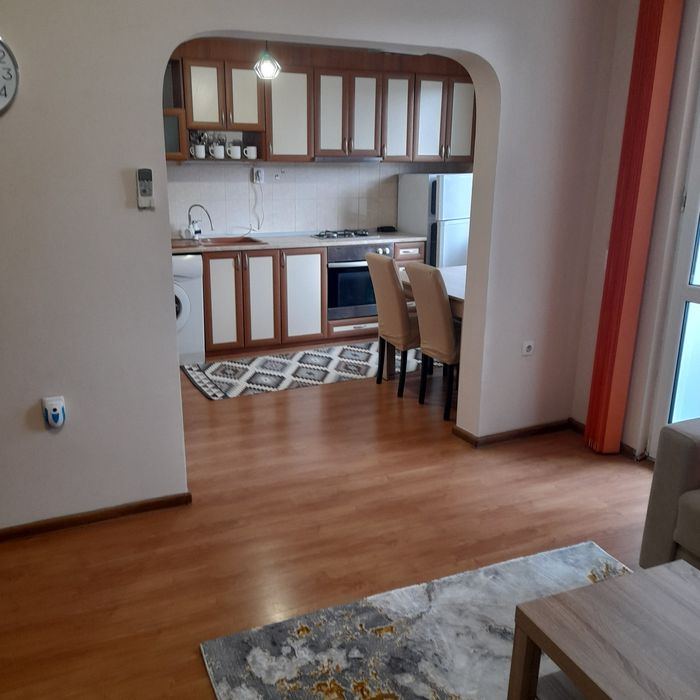 Тристаен апартамент под наем